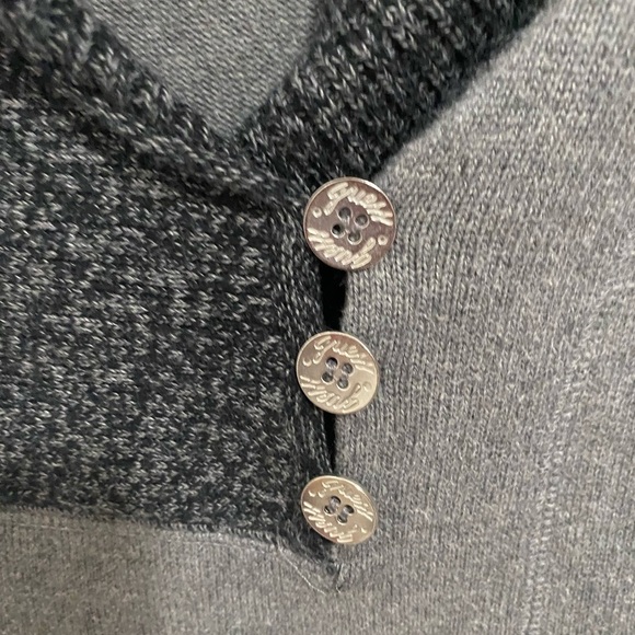 Guess Plunging Neck Sweater Gray - Picture 7 of 7